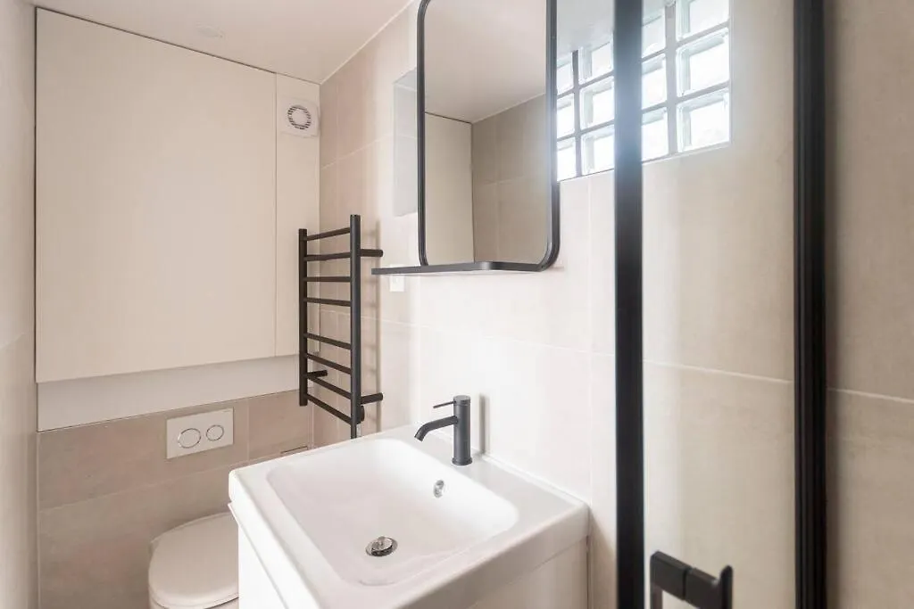 Beautiful Studio In Small House Near Eiffel Tower Paris 0*,  France