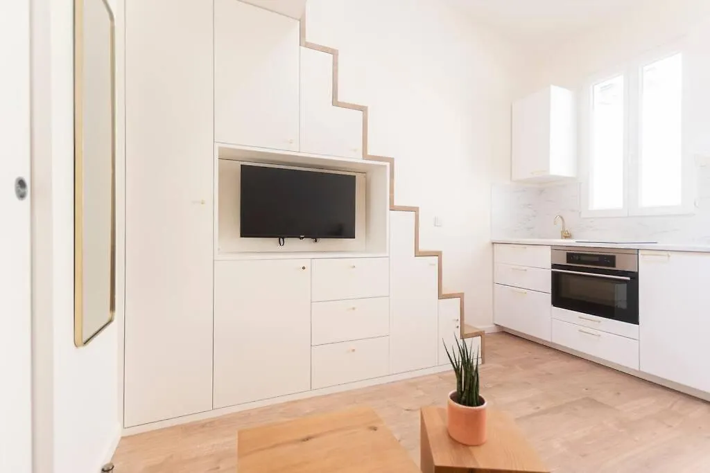 Beautiful Studio In Small House Near Eiffel Tower Paris 0*,